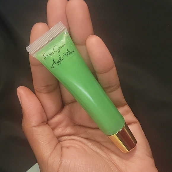 LIP GLOSS - Picture 3 of 4